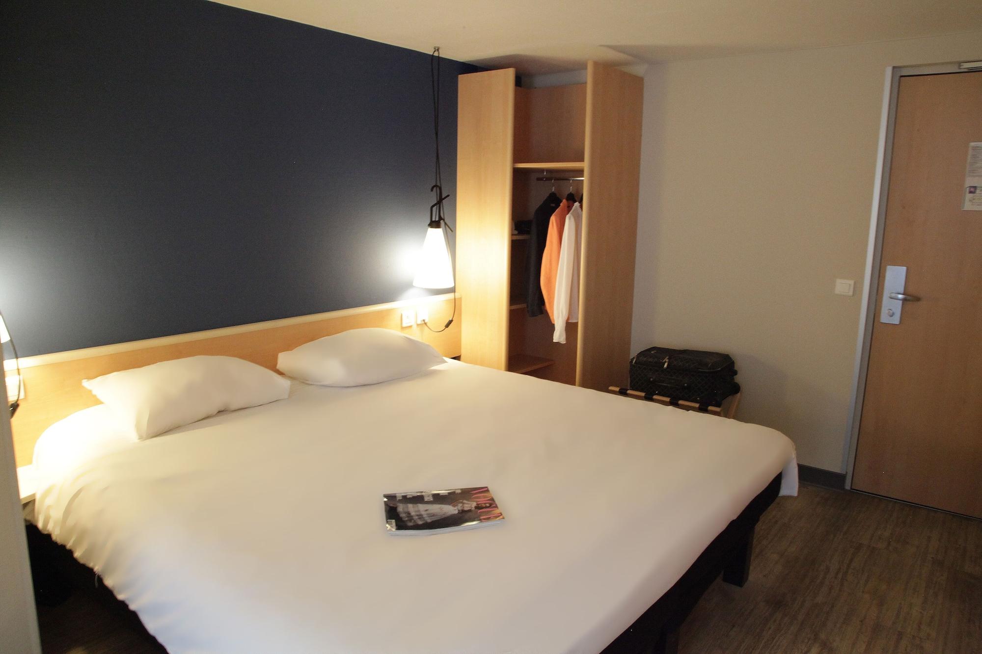 Отель Ibis Brest Kergaradec Экстерьер фото