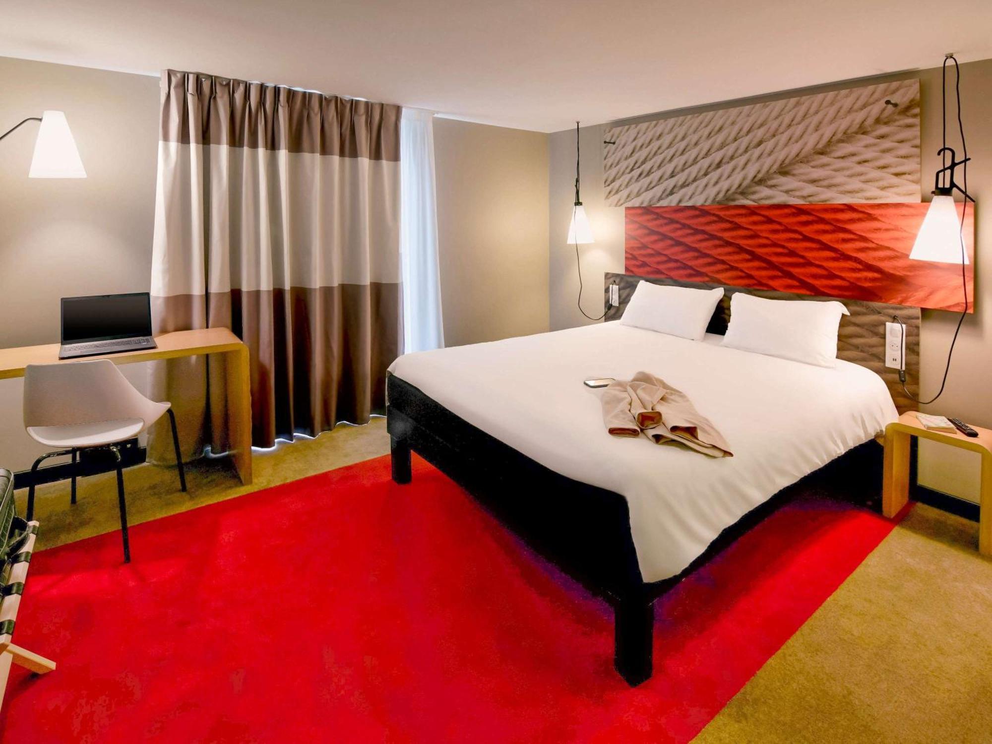 Отель Ibis Brest Kergaradec Экстерьер фото