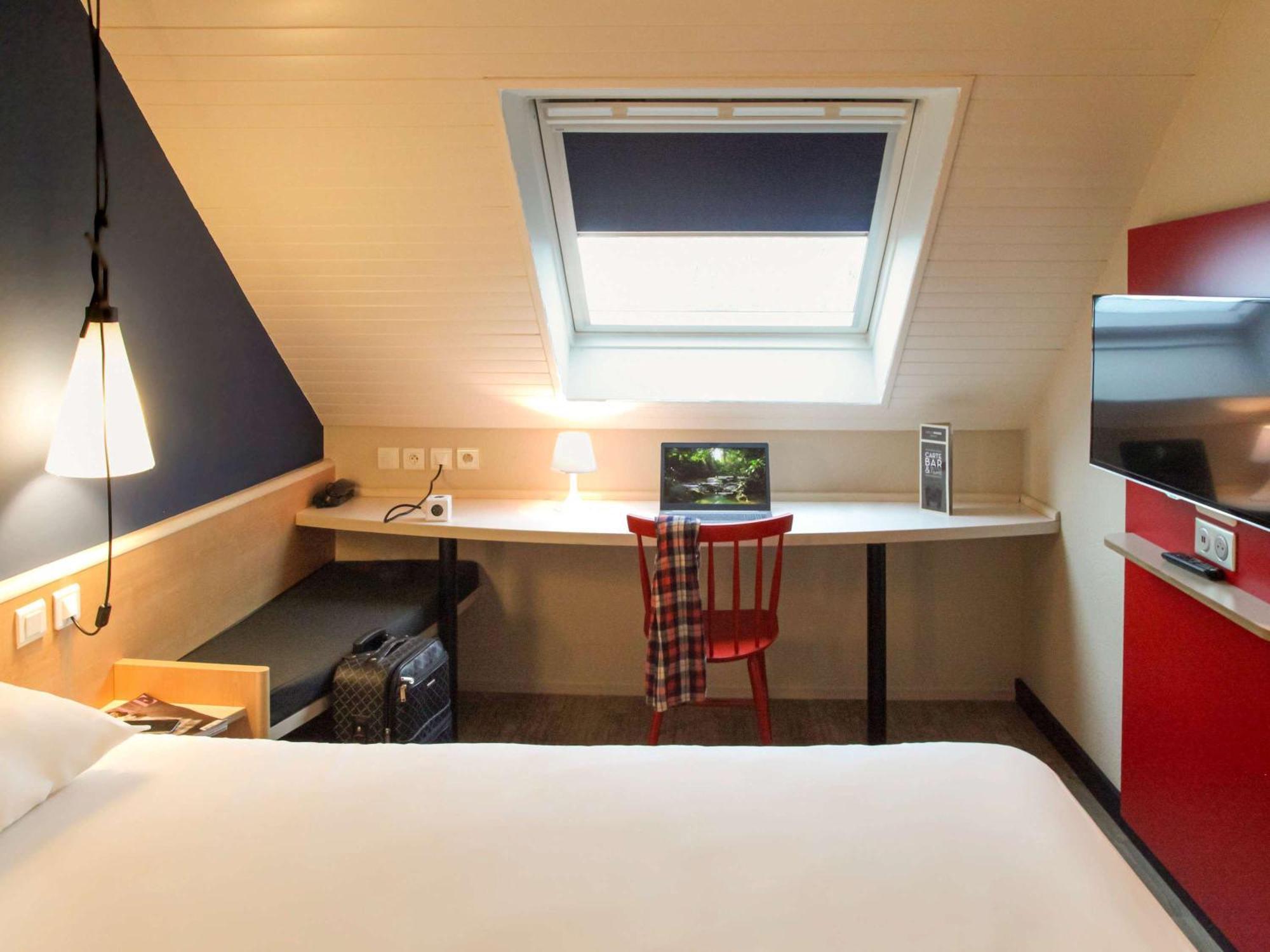 Отель Ibis Brest Kergaradec Экстерьер фото