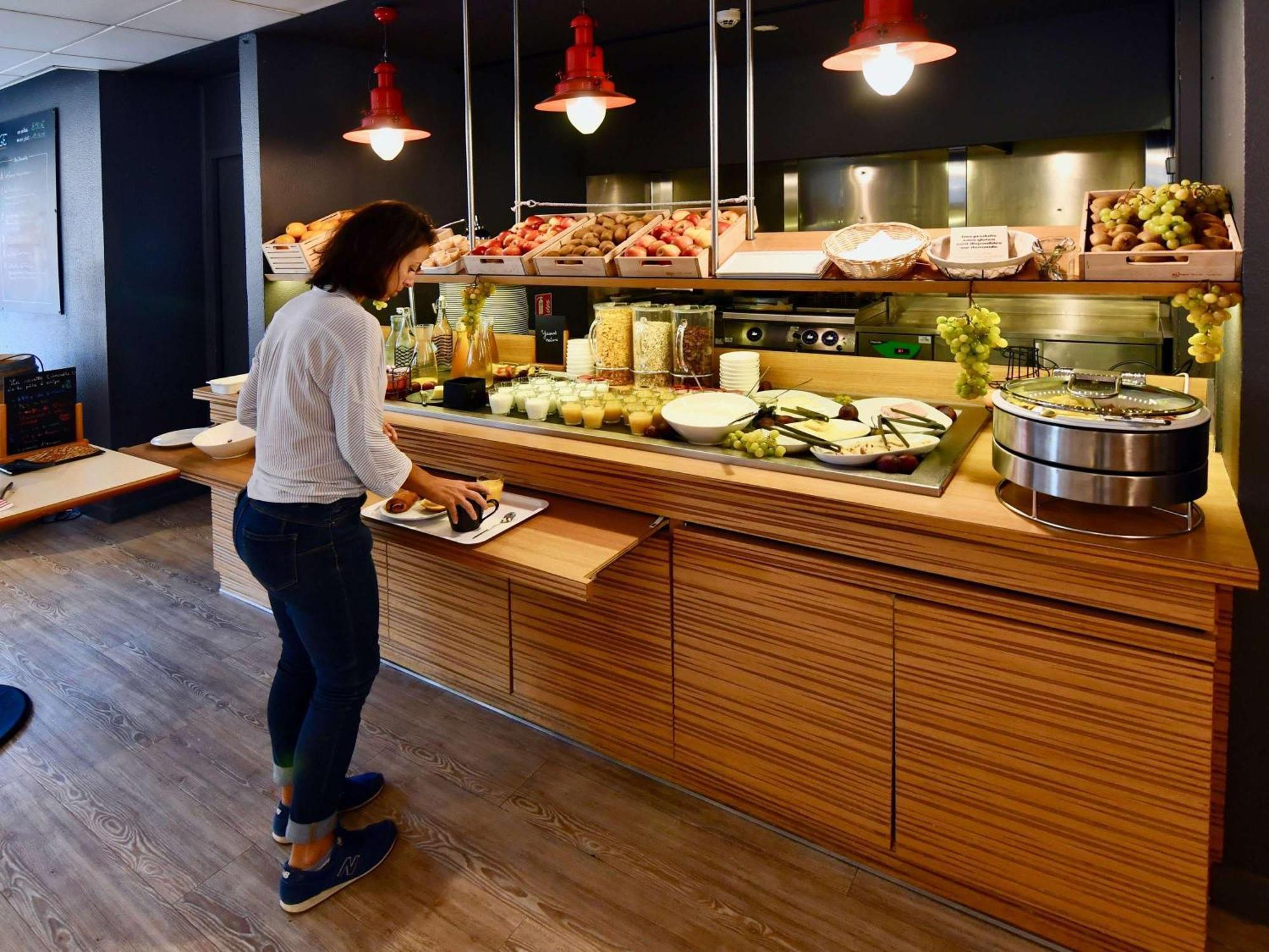 Отель Ibis Brest Kergaradec Экстерьер фото