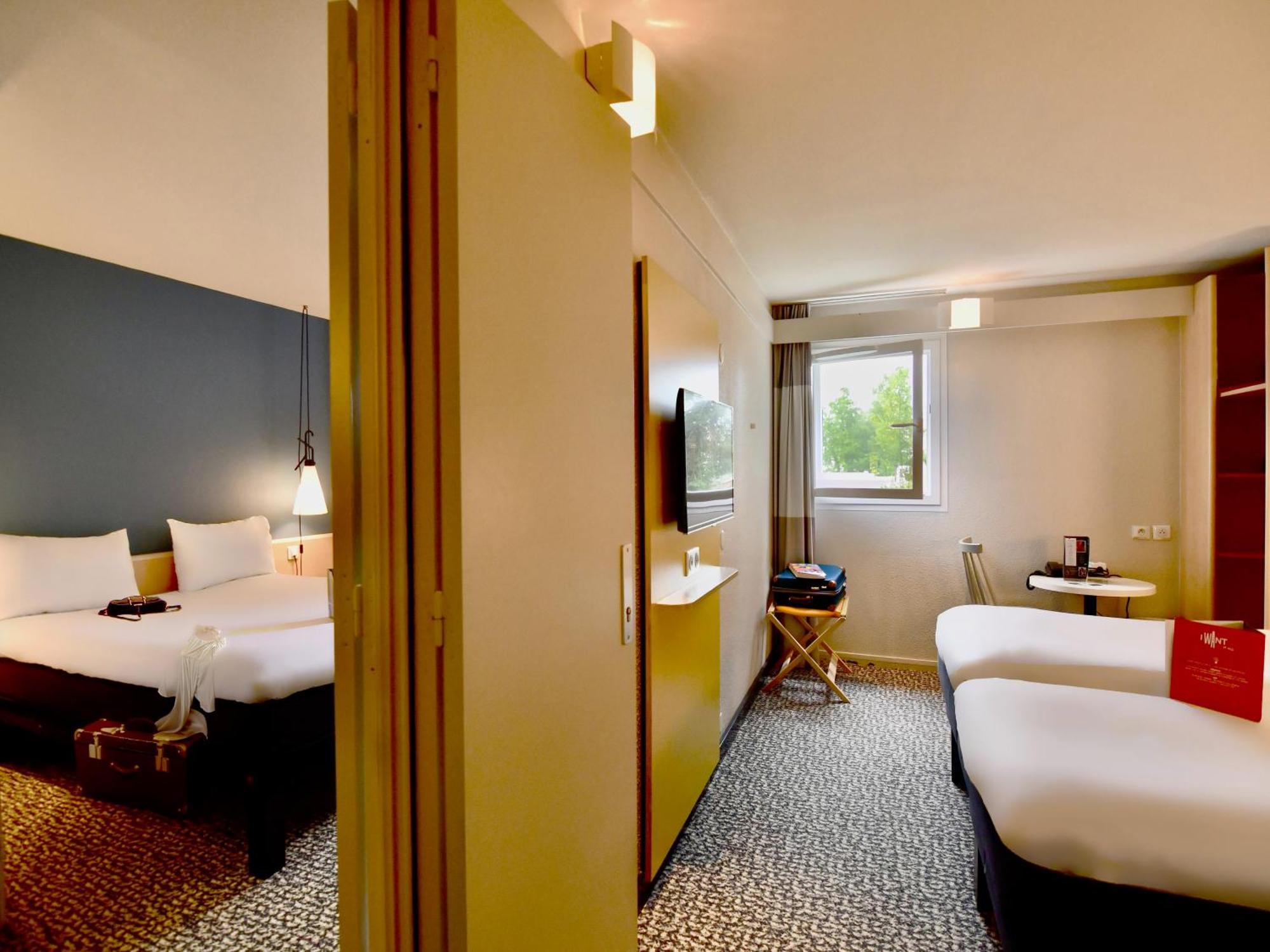 Отель Ibis Brest Kergaradec Экстерьер фото