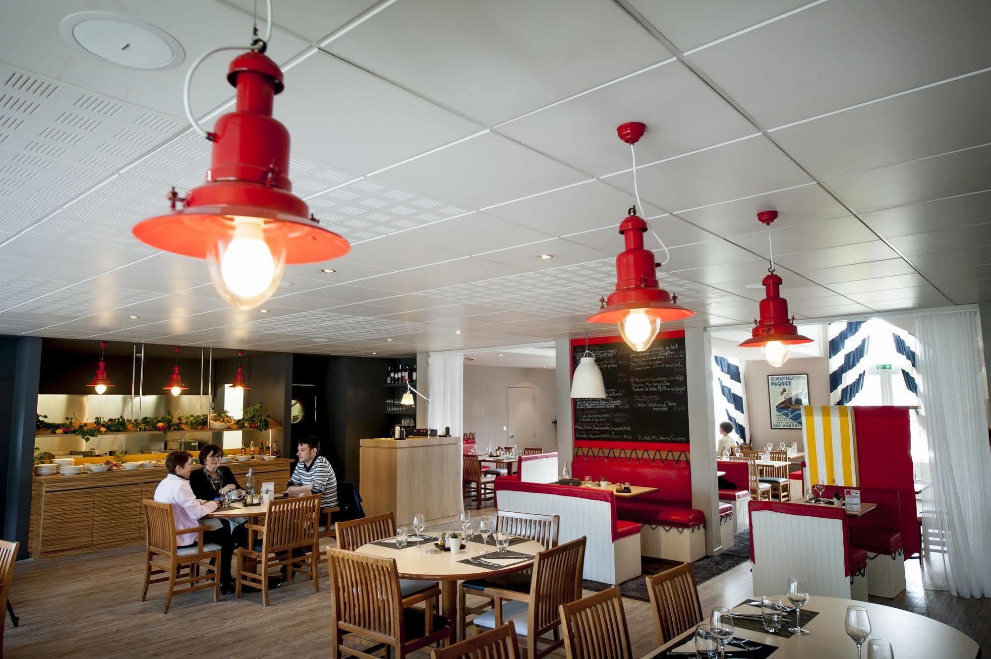 Отель Ibis Brest Kergaradec Экстерьер фото