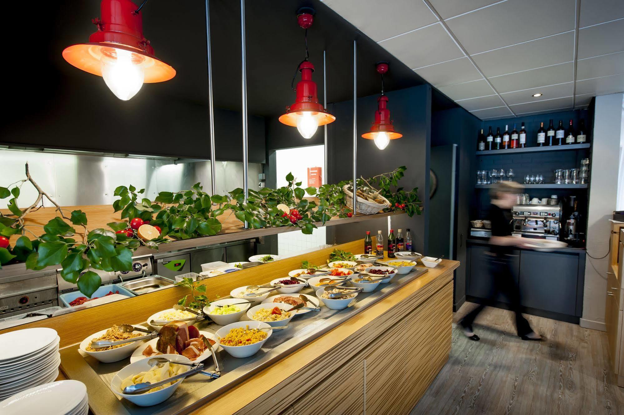 Отель Ibis Brest Kergaradec Экстерьер фото